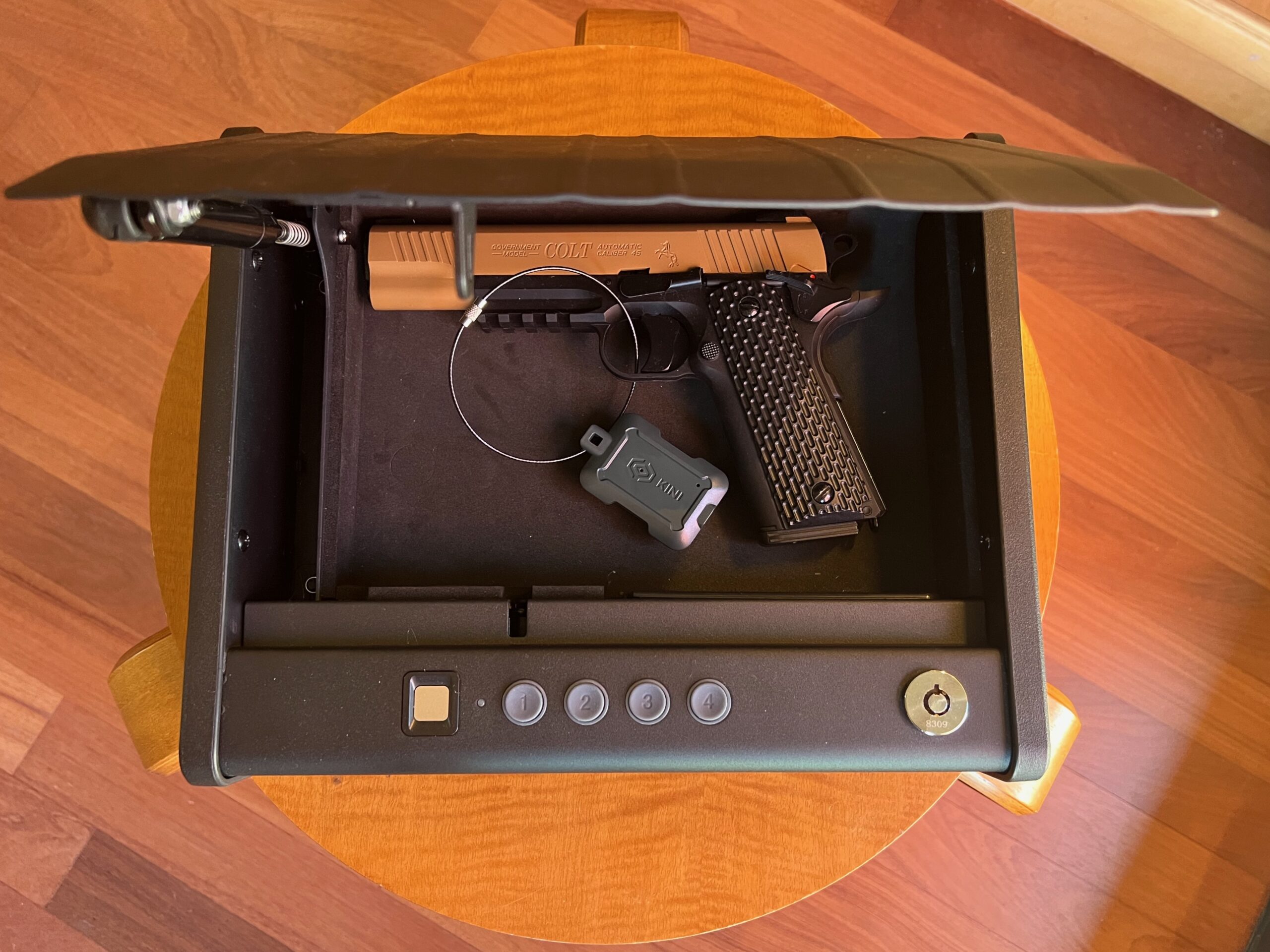 Kinisium Kini SafeAlert inside a safe