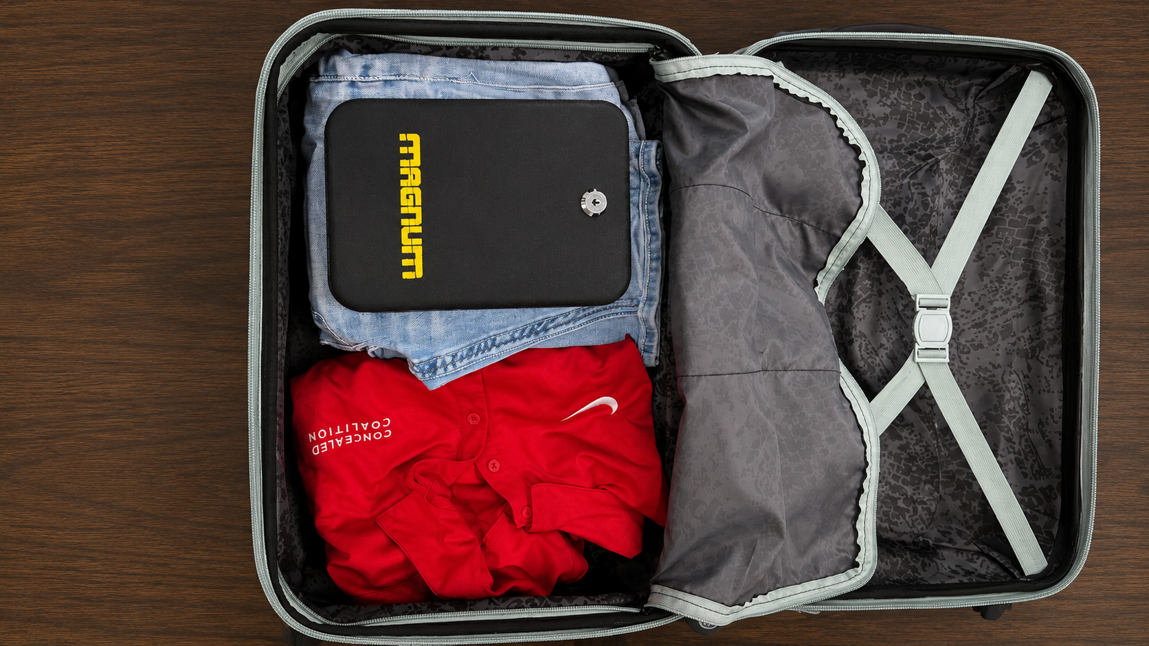 Magnum Key-Lock Security Case suitcase